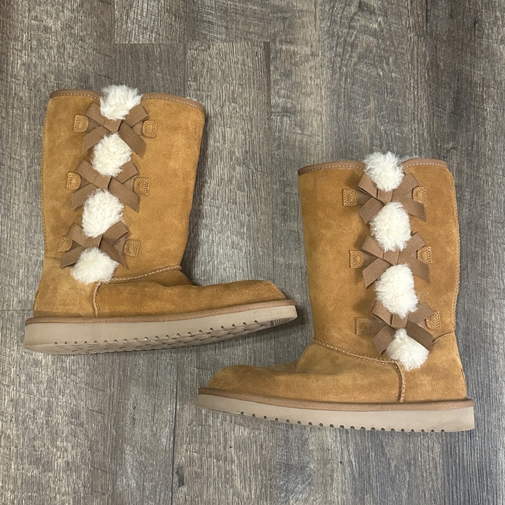 Koolaburra by UGG Victoria Tall Chestnut Womens Faux Fur Suede Boots Size 8